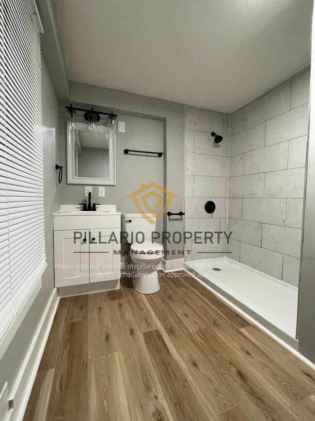 Building Photo - $500 OFF MOVE-IN SPECIAL!! Newly Renovated, 3 Bedroom, 2 Bathroom Home Available NOW!