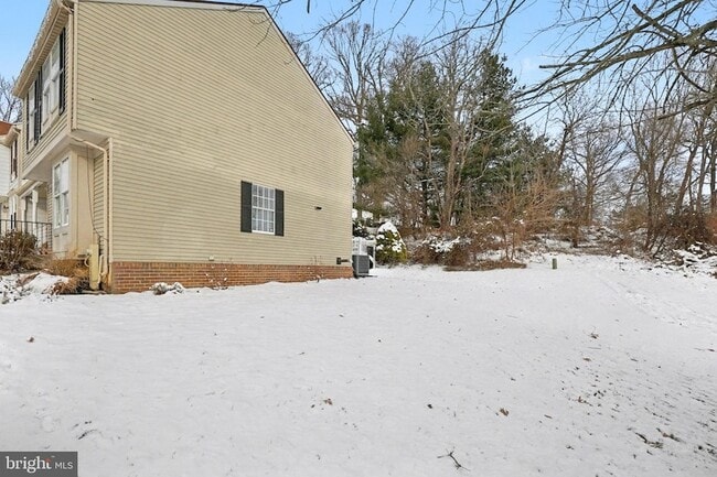 Building Photo - 1713 Chesterfield Square