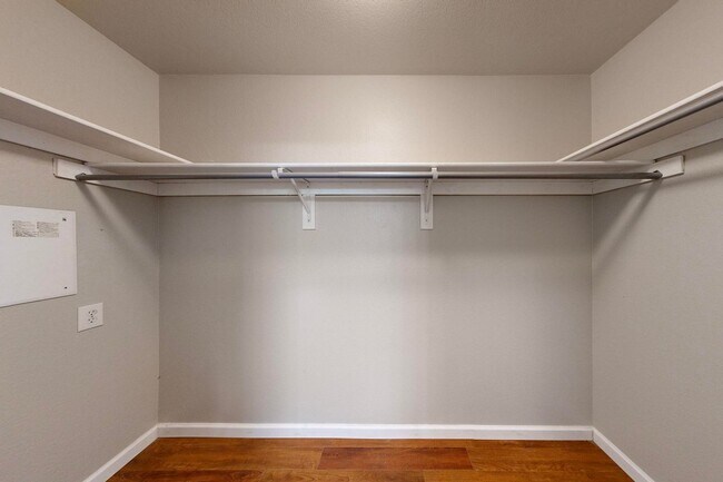 Building Photo - Spacious Family Home with Room to Grow