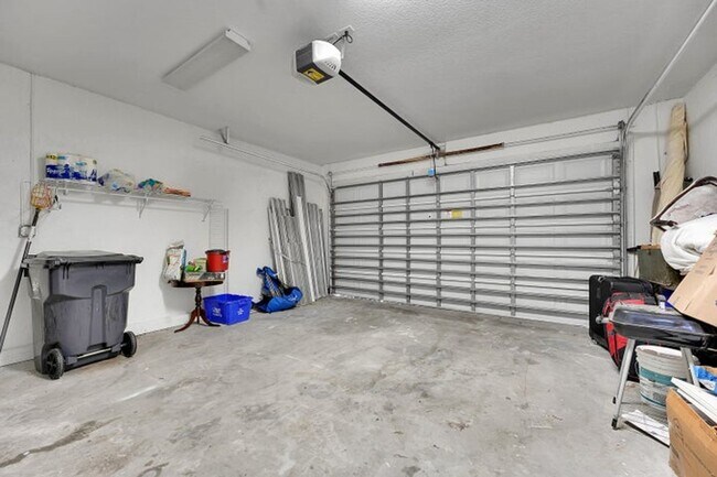 Building Photo - 13620 Folkestone Ct