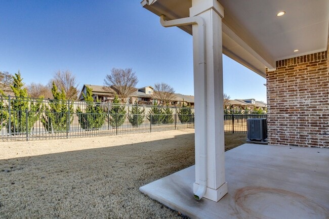 Building Photo - Welcome to Bungalow Heights! Edmond Townhome w/ Balcony, Yard & Resort Amenities