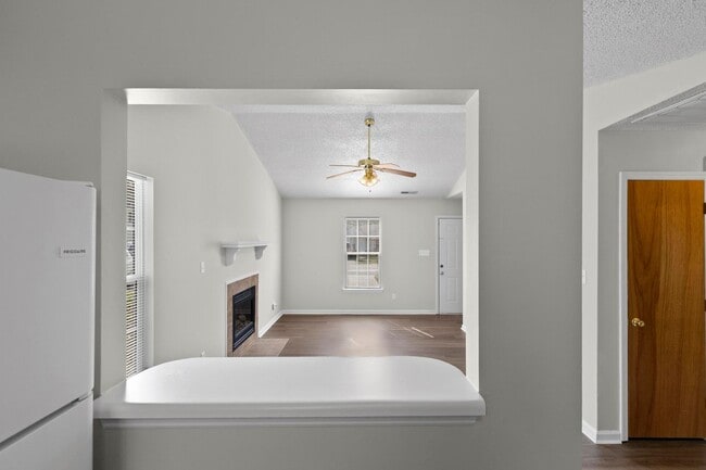 Building Photo - Hunters Creek 2 bedroom Coming Soon!