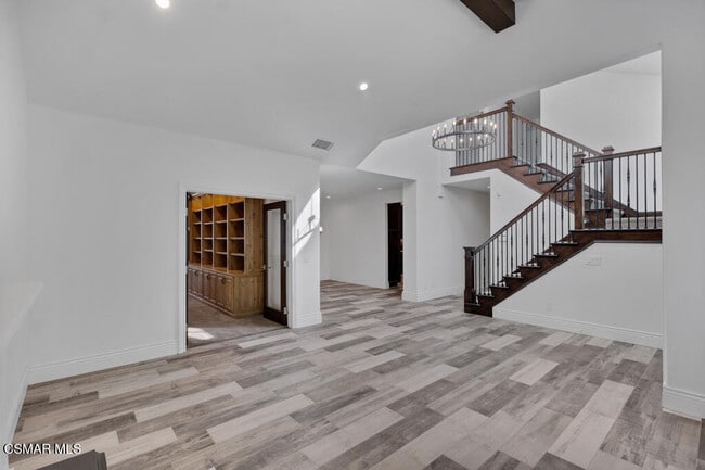 Building Photo - 525 Aqueduct Ct