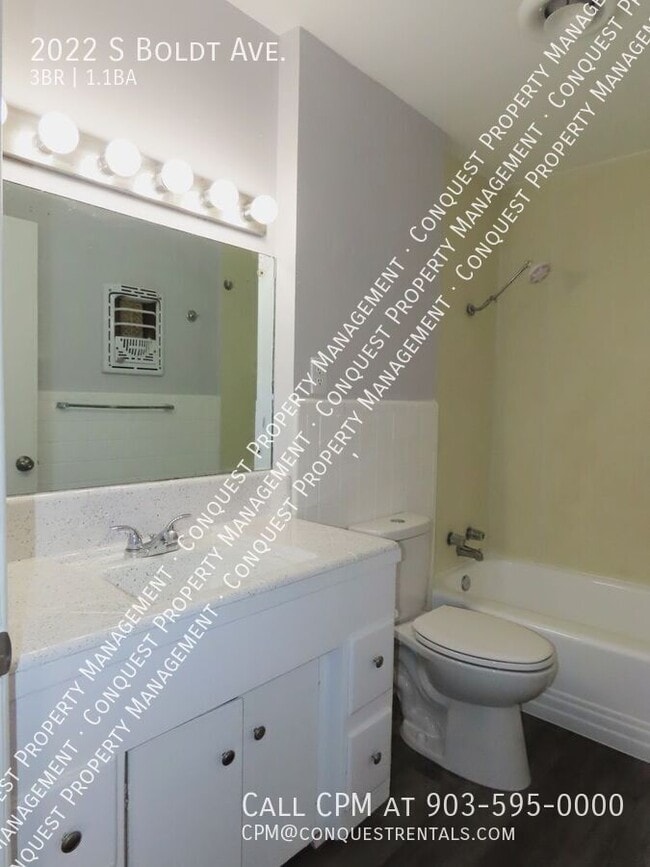 Building Photo - 2022 S Boldt Ave