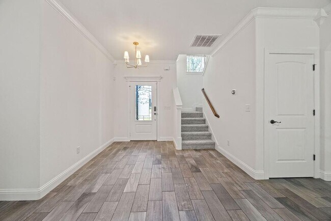 Building Photo - 4100 SW Deerfield Blvd