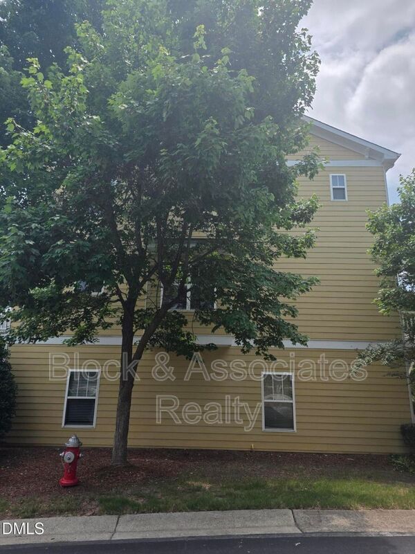 Building Photo - 124 Braeside Ct