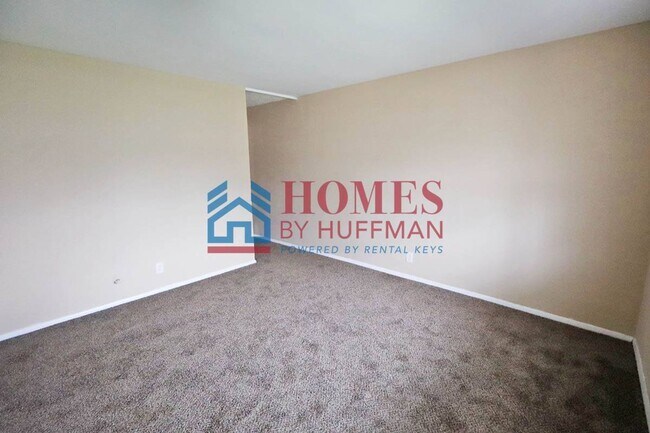 Building Photo - 844-844 Stanley Ave