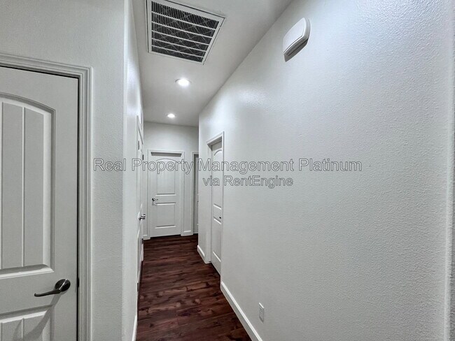 Building Photo - 1697 N Connery Ln