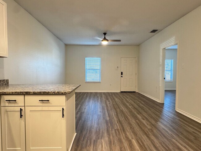 Building Photo - 13209 County Rd 499