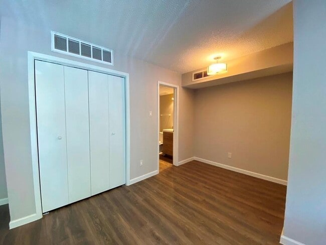 Building Photo - The Silverado Condominiums have plenty of parking for residents off of Valley Hill Circle!