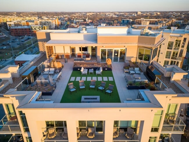 Building Photo - 20 Rutledge St