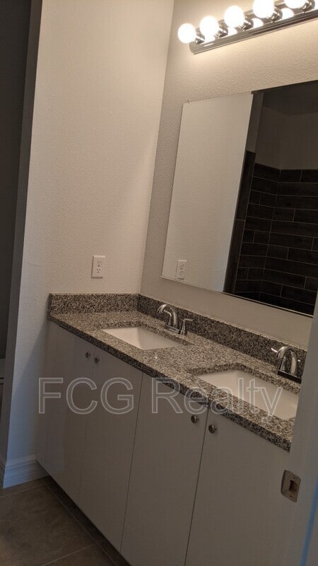 Building Photo - 48 Orchid Ln