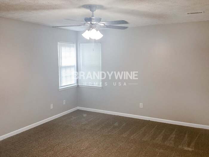 Building Photo - 702 Dunaire Way