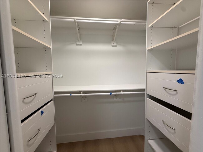 Building Photo - 3873 Alcantara Ave