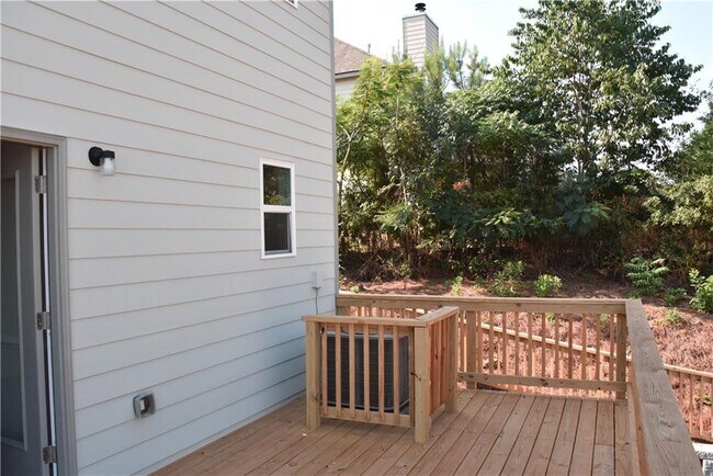 Building Photo - 549 Ruths Dr