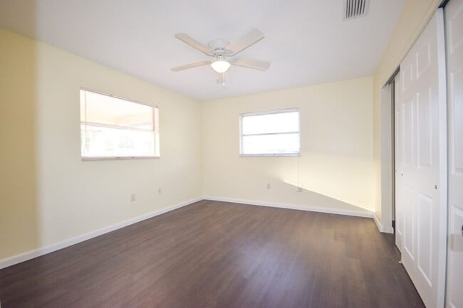 Building Photo - 3072 Jennings Dr