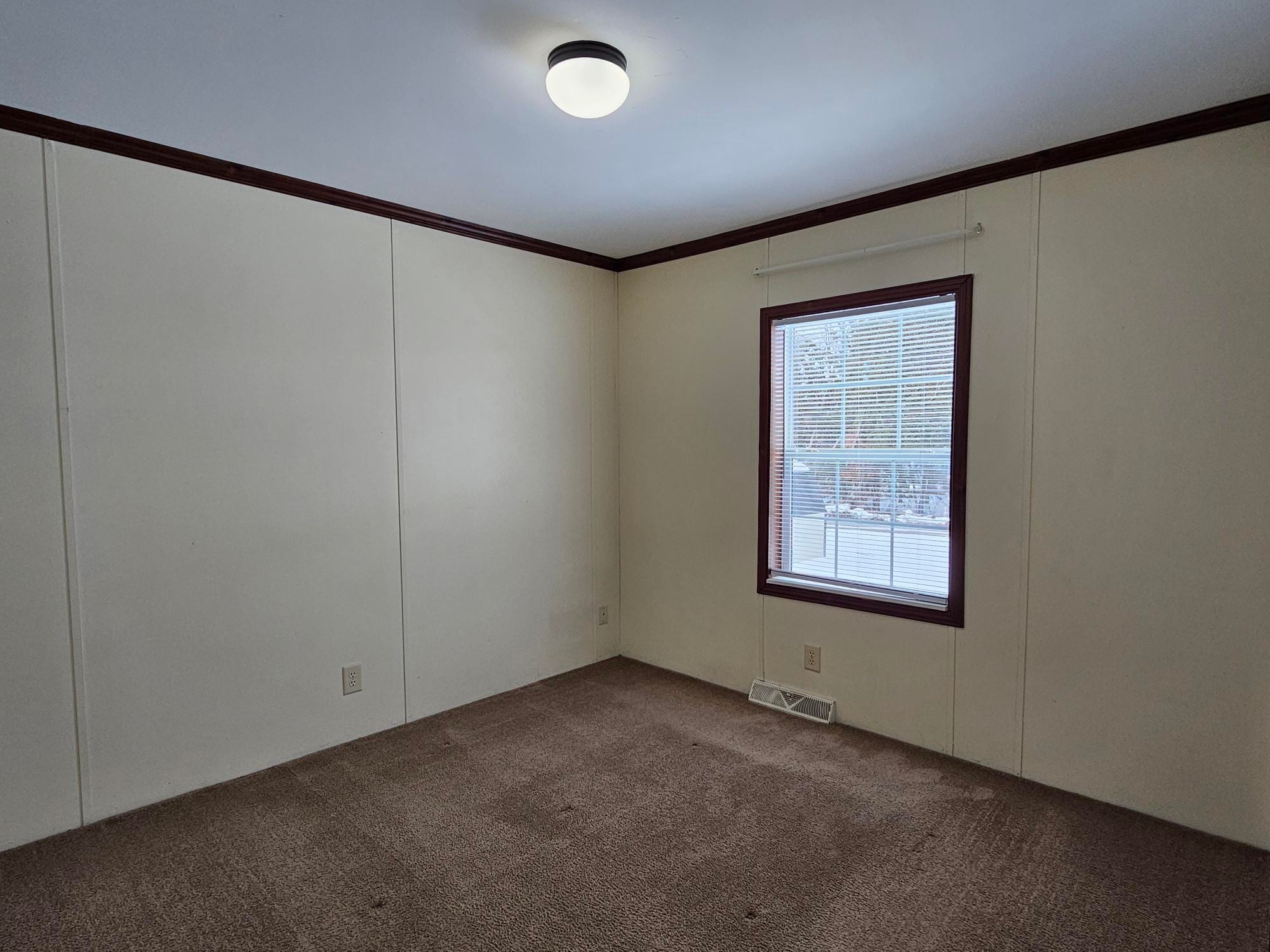 Building Photo - 419 Elmwood Cir