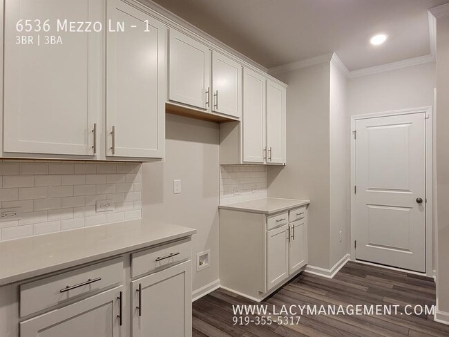 Building Photo - 6536 Mezzo Ln