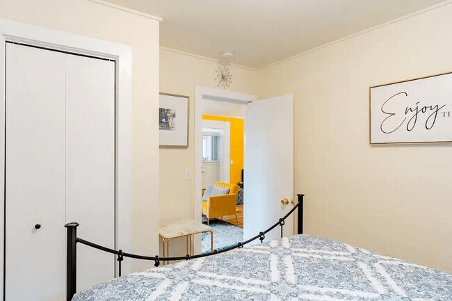 Building Photo - 756 N 76th St