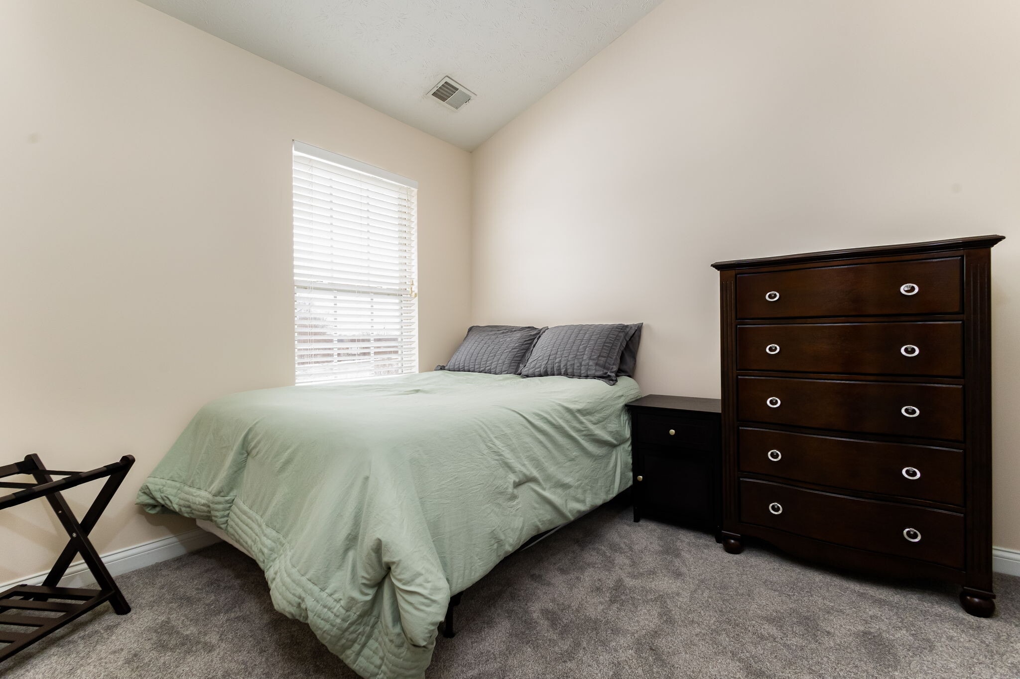 Building Photo - 433 Abbey St