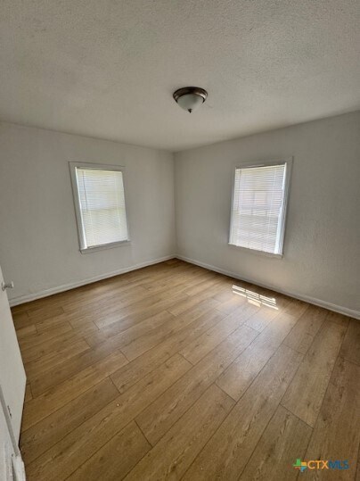 Building Photo - 1410 Mulford St