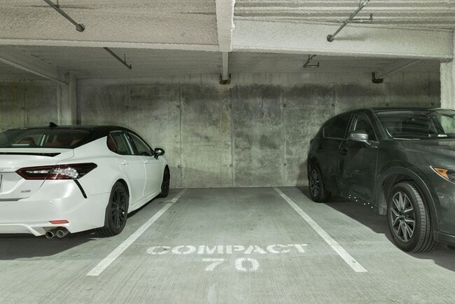 Building Photo - 1 Earhart St