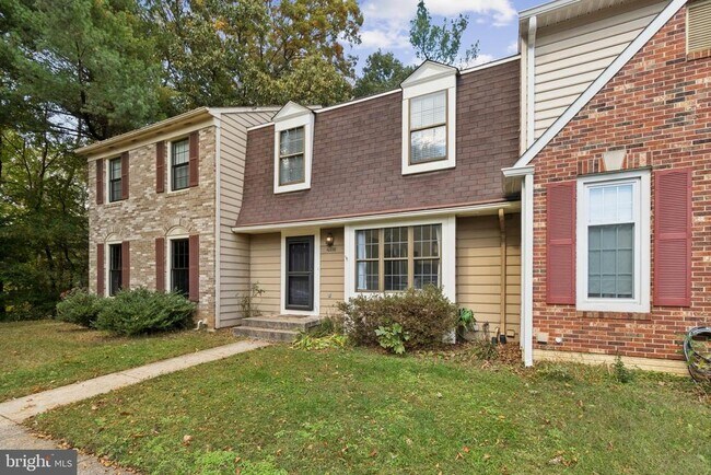 Building Photo - 10228 Roberts Common Ln