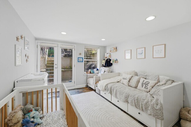 Building Photo - 405 Bloomfield St