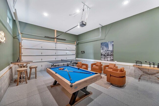 Building Photo - 2716 Delaware Ave