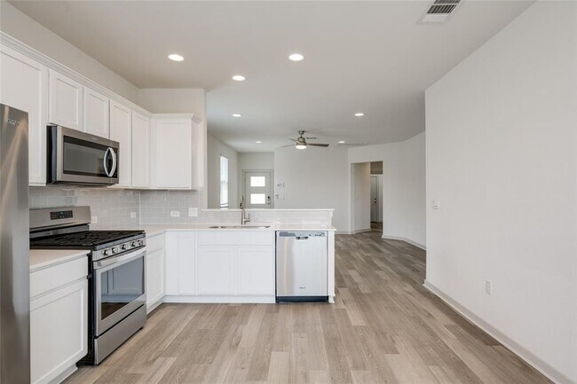 Building Photo - 8004 Linnie Ln