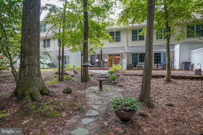 Building Photo - 28463 Pinehurst Cir