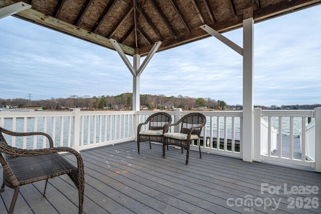 Building Photo - 4626 Little Creek Dr