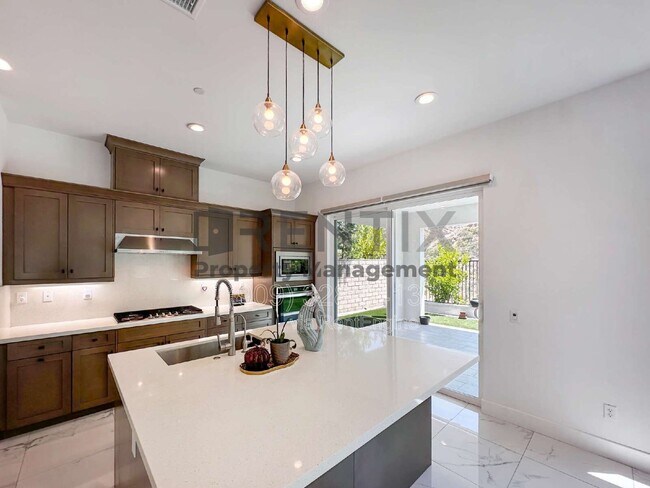 Building Photo - 19206 Blackthorn Dr