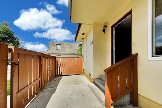 Building Photo - 1281 Ayala Dr