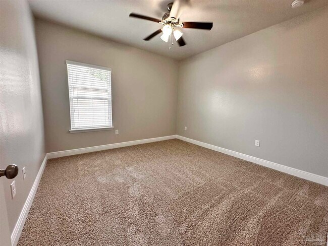 Building Photo - 8600 Bucklebury Dr