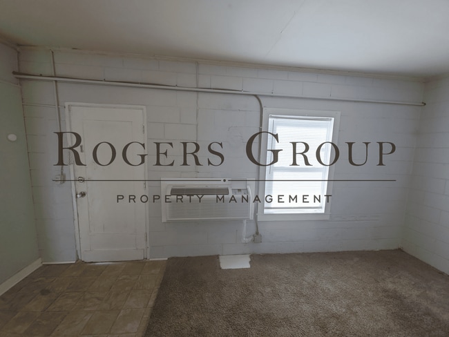 Building Photo - 725 Epsom Rd