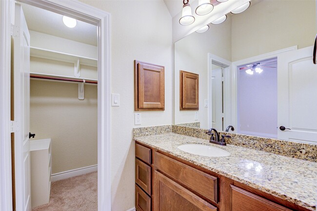 Building Photo - 27827 Patsy Pence St