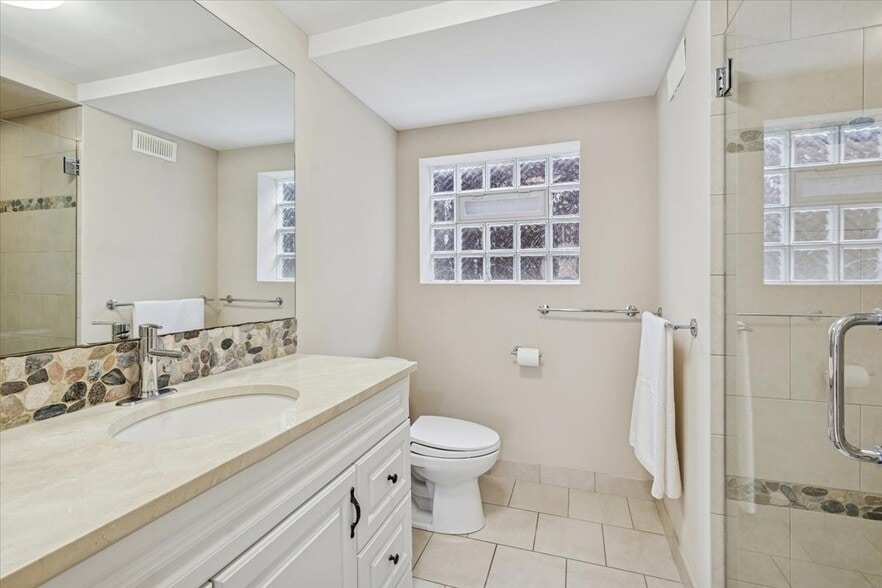 Building Photo - 9107 Meade Ave