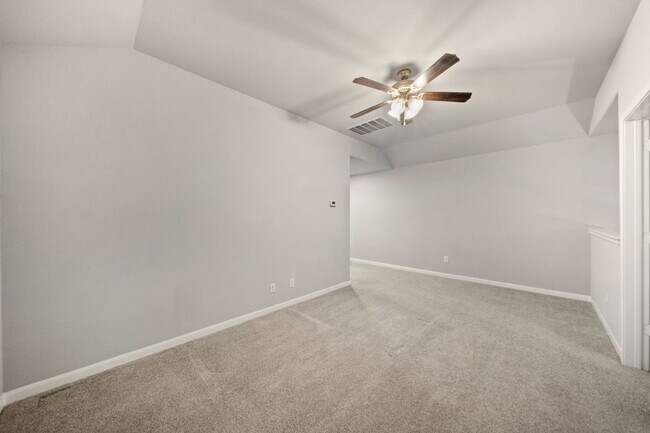 Building Photo - 6905 Etna Way