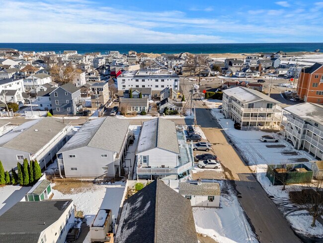 Building Photo - 8 Duston Ave