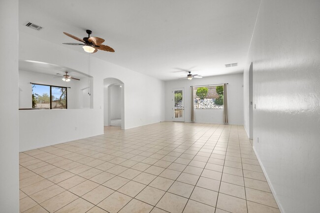 Building Photo - Beautiful Home with Pool and Spa and 3 car...