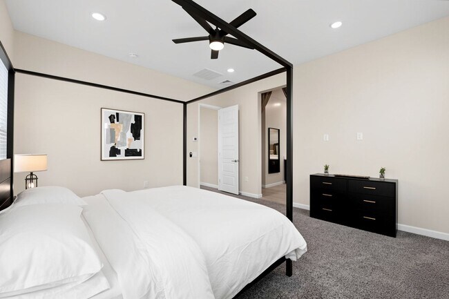 Building Photo - Professionally Designed, Fully Furnished townhome on one of Arabella’s Premium Lots | Scottsdale’...