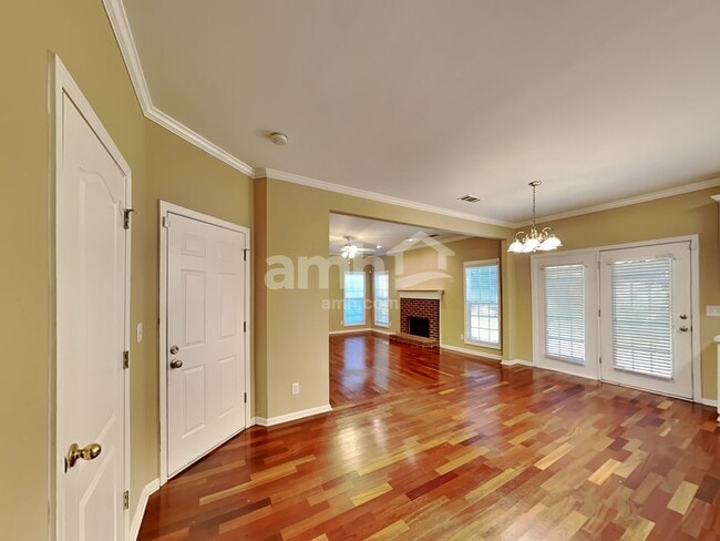 Building Photo - 1990 Turtle Creek Way