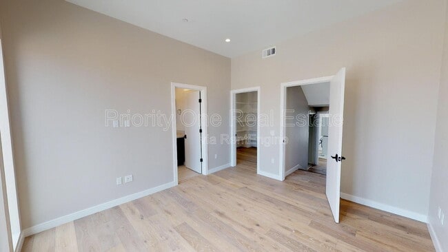 Building Photo - 3135 Hugo St