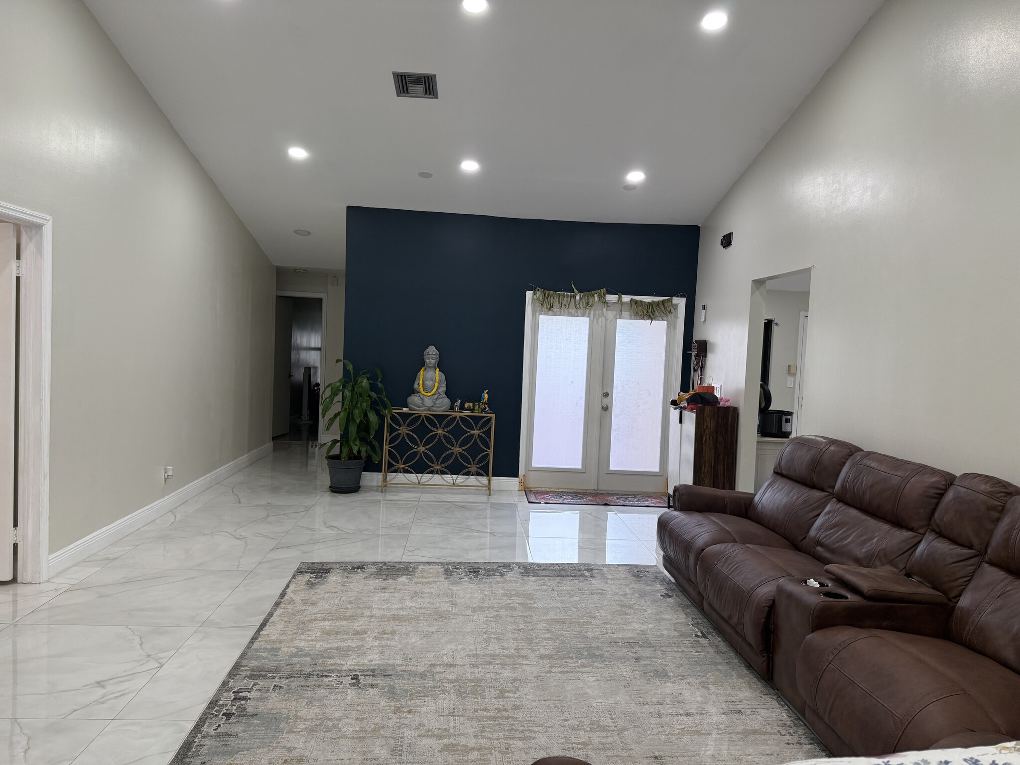 Building Photo - 6420 Via Tierra