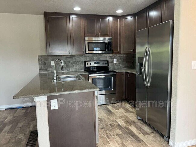 Building Photo - 6107 Kochia Ct