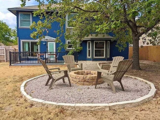 Building Photo - 2502 Tracy Cove