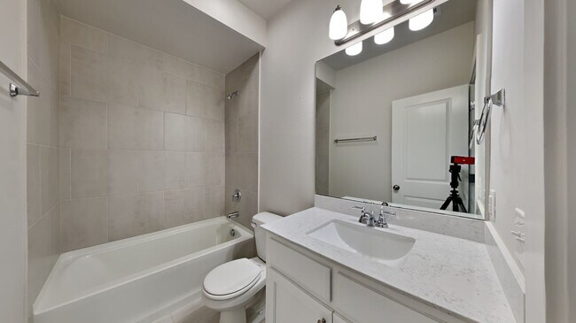 Building Photo - 3 Bedroom 2 Bathroom 2 Car Garage Home in Oakdale School District