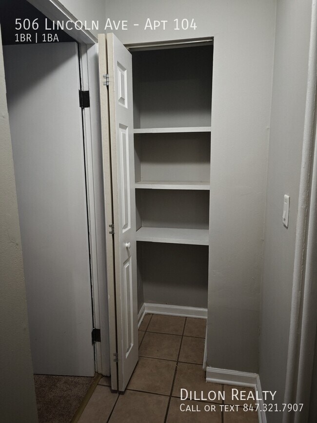 Building Photo - 506 Lincoln Ave