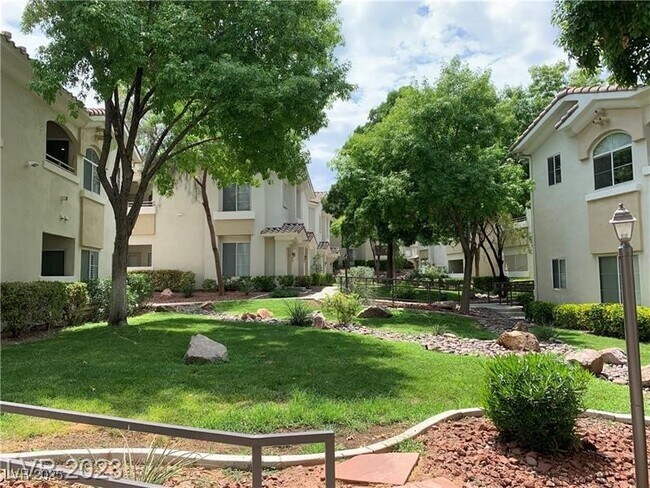 Building Photo - 1311 Red Gable Ln